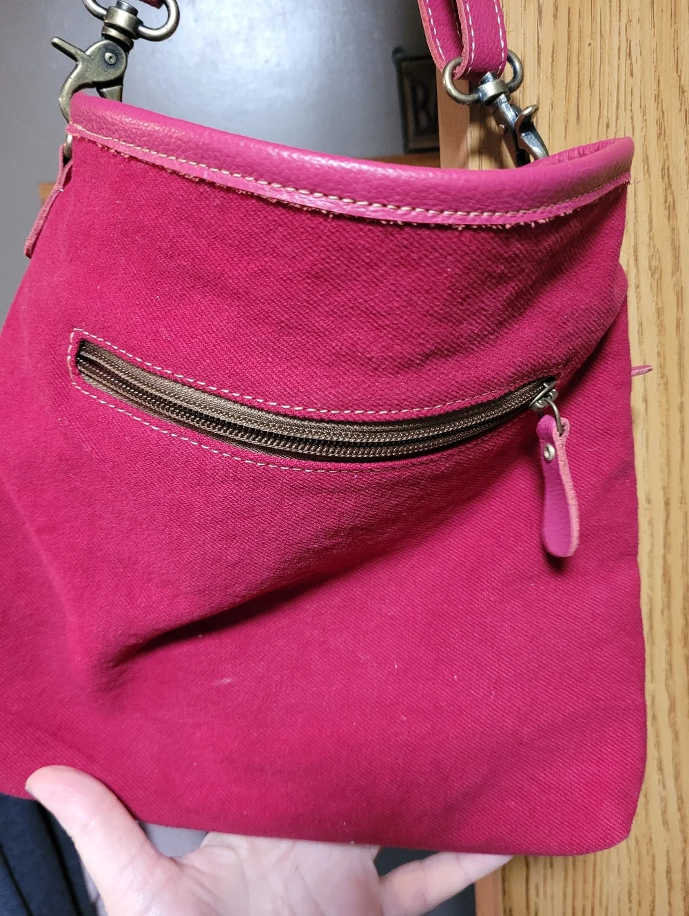 Floral Canvas Crossbody Bag with Pink Trim Myra Bag - Picture 3 of 4